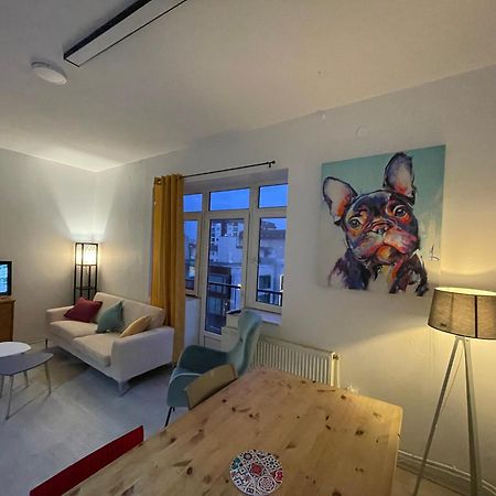 Newborn Center Hostel All Day Free Coffee 普里什蒂纳 外观 照片
