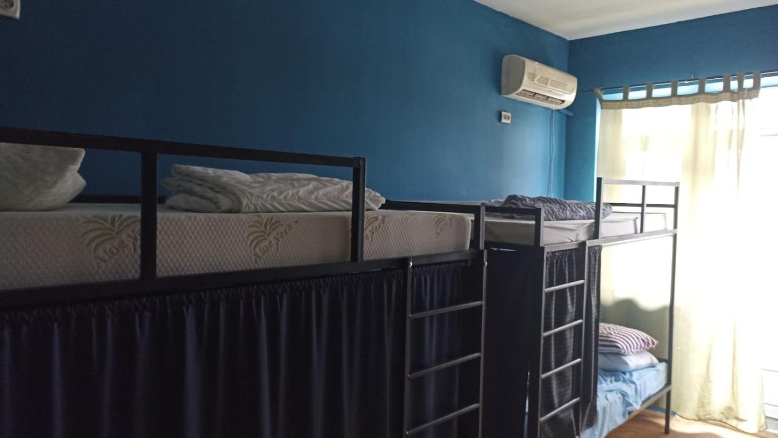 Newborn Center Hostel All Day Free Coffee 普里什蒂纳 外观 照片