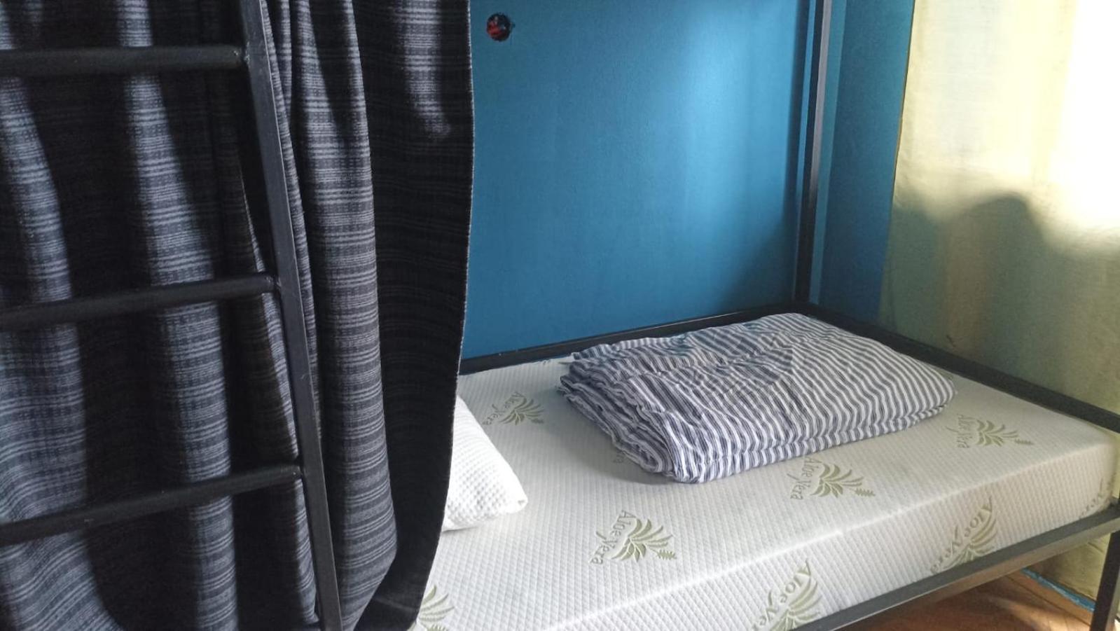 Newborn Center Hostel All Day Free Coffee 普里什蒂纳 外观 照片